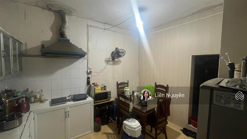 Cực hiếm, bán nhà hàng chiếu, 100m2, mặt tiền 6.3m, 30.8 tỷ, kinh doanh homestay, spa