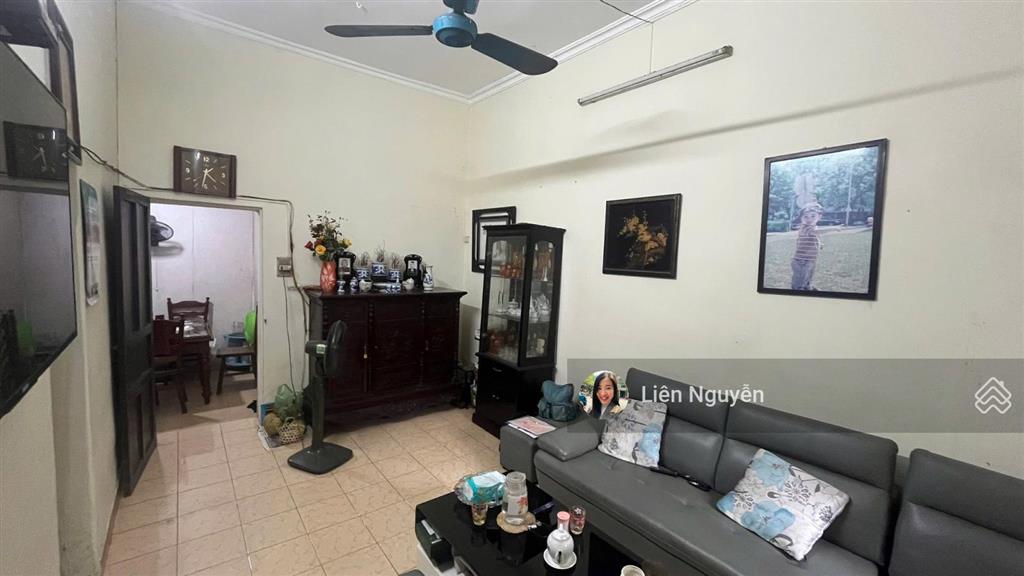 Cực hiếm, bán nhà hàng chiếu, 100m2, mặt tiền 6.3m, 30.8 tỷ, kinh doanh homestay, spa