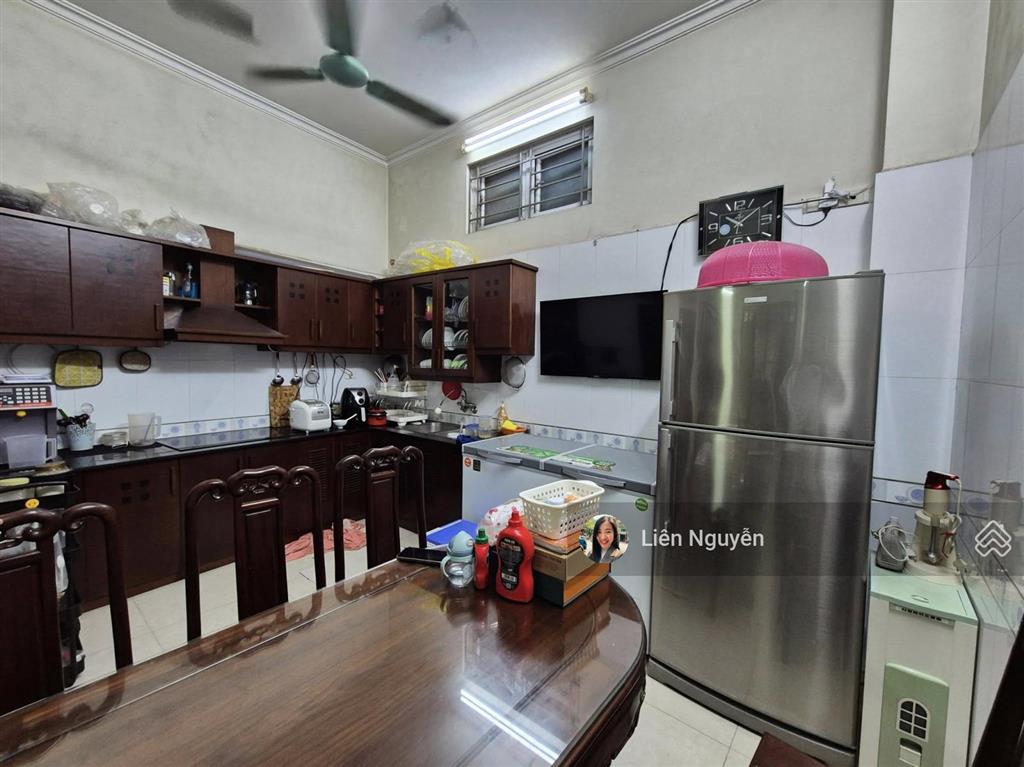 Bán nhà mặt phố tuệ tĩnh, 35m2, 3 tầng, 26 tỉ, vỉa hè rộng, kinh doanh đỉnh, dòng tiền 30tr/tháng