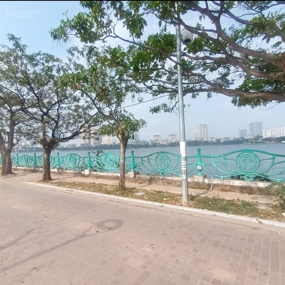 Bán tòa apm hồ tây trích sài 110m2 x 8 tầng. lo goc, ô tô ra vào. giá 40 tỷ