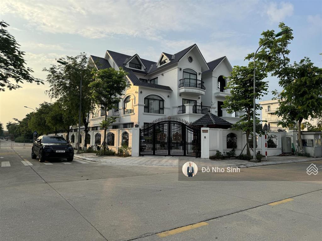 Bán biệt khu a geleximco lê trọng tấn  vị trí đường 40m  diện tích 240m  4 tầng  giá 40 tỷ tl