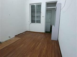 Cho thuê nhà 4 tầng Khương Trung, Thanh Xuân. Giá: 12tr. LH: 0937158386