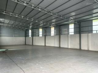 Cho thuê kho xưởng 300 m2 giá 15 triệu / đường nguyễn hữu trí thị trấn tân túc bình chánh tphcm