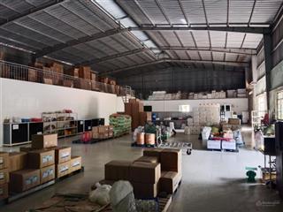 Cho thuê kho xưởng và đất 5.000 m2 giá 100 tr / th đường 835 b xã mỹ lộc huyện cần giuộc long an