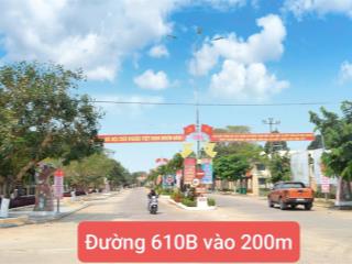Chủ bán lỗ lô 300m2 ngang 10m ngay chợ và trường học sát trục chính dt610b