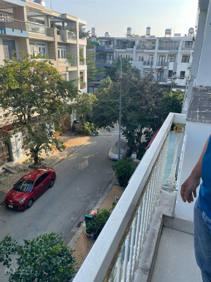 Cho thuê nhà nguyên căn kdc 6b intresco. 5x20m, 1 trệt, 3 lầu, giá 17tr/tháng