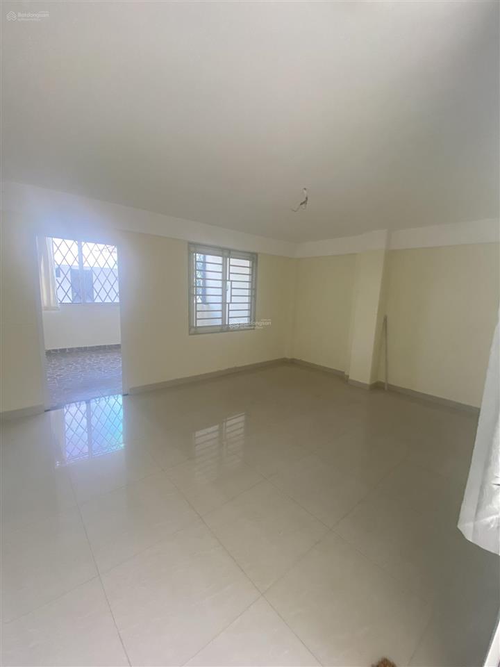 Cho thuê nhà nguyên căn kdc 6b intresco. 5x20m, 1 trệt, 3 lầu, giá 17tr/tháng