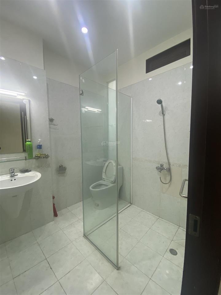 Cho thuê nhà nguyên căn kdc 6b intresco. 5x20m, 1 trệt, 3 lầu, giá 17tr/tháng