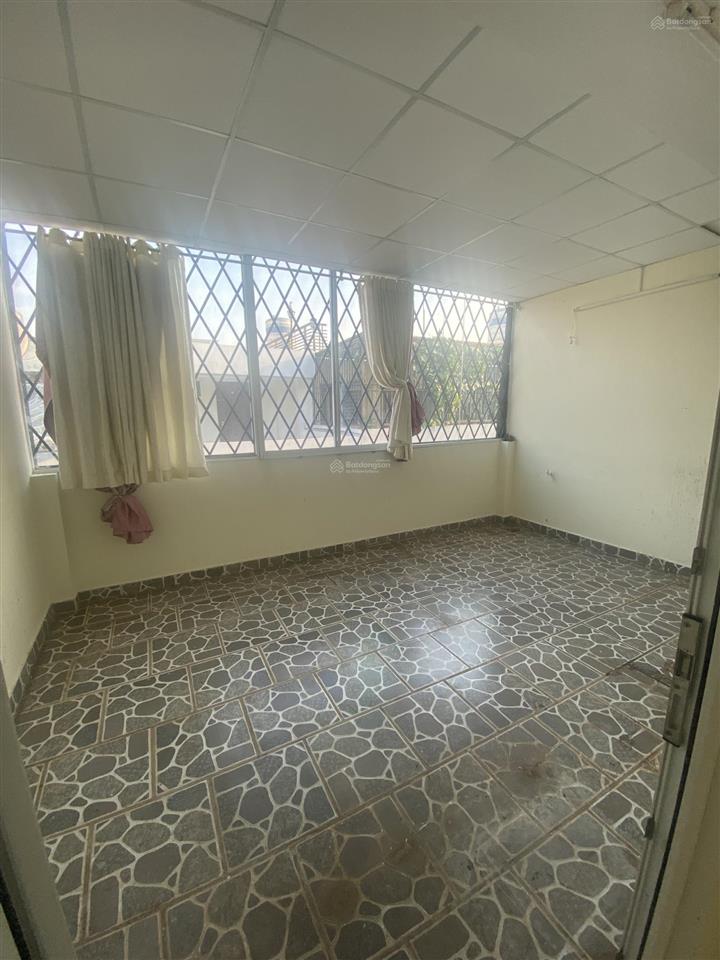 Cho thuê nhà nguyên căn kdc 6b intresco. 5x20m, 1 trệt, 3 lầu, giá 17tr/tháng