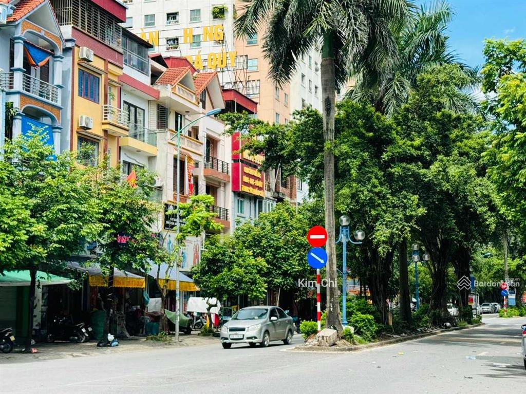 Bán nhà liền kề xa la hà đông, trục chính đường 40m, 2 mặt tiền kinh doanh