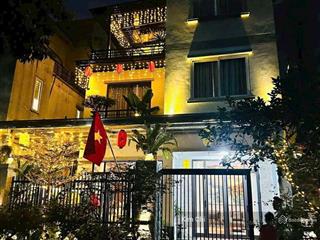 Bán biệt thự liền kề làng việt kiều châu âu  vị trí vàng giữa lòng hà đông  giá rẻ nhất khu!