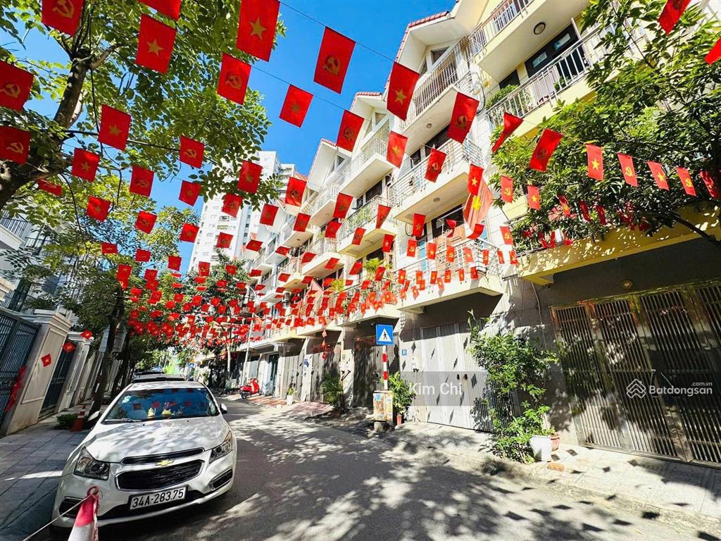 Bán nhà liền kề khu đô nam la khê, chân chung cư, kinh doanh, nhà đẹp ở ngay