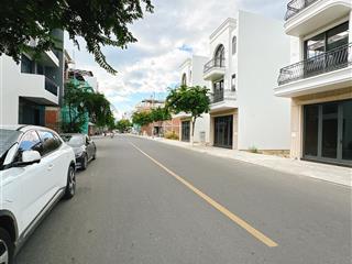 Bán lô đất đẹp, đường a3 16m, khu đô thị vcn phước long 2 nha trang