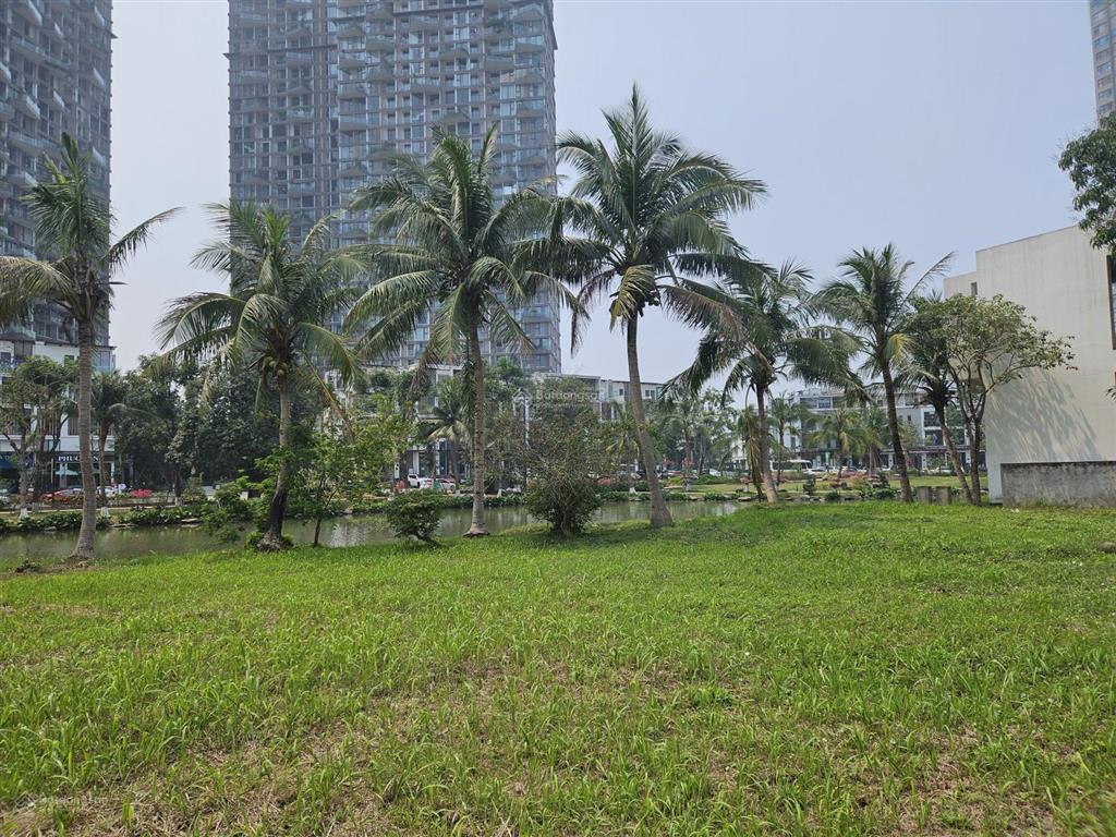 Bán nhanh căn dinh thự 950m2 đầu ngón khu biệt thự đảo. hải 0704 725 ***