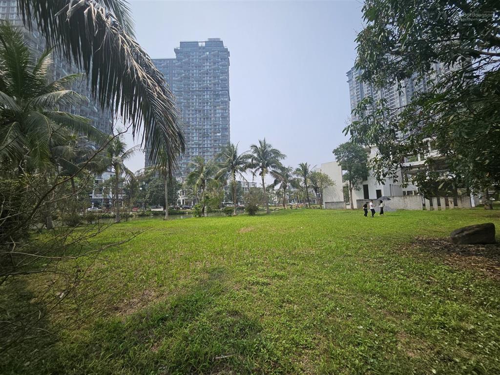 Bán nhanh căn dinh thự 950m2 đầu ngón khu biệt thự đảo. hải 0704 725 ***