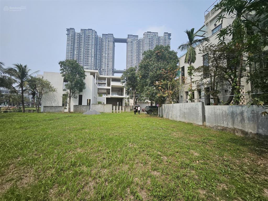 Bán nhanh căn dinh thự 950m2 đầu ngón khu biệt thự đảo. hải 0704 725 ***