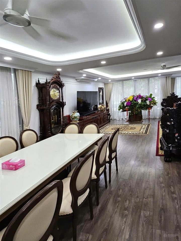 Bán bt đẹp ở hồ thiên nga, ecopark, 65 tỷ, 243m2, 5pn, 5wc