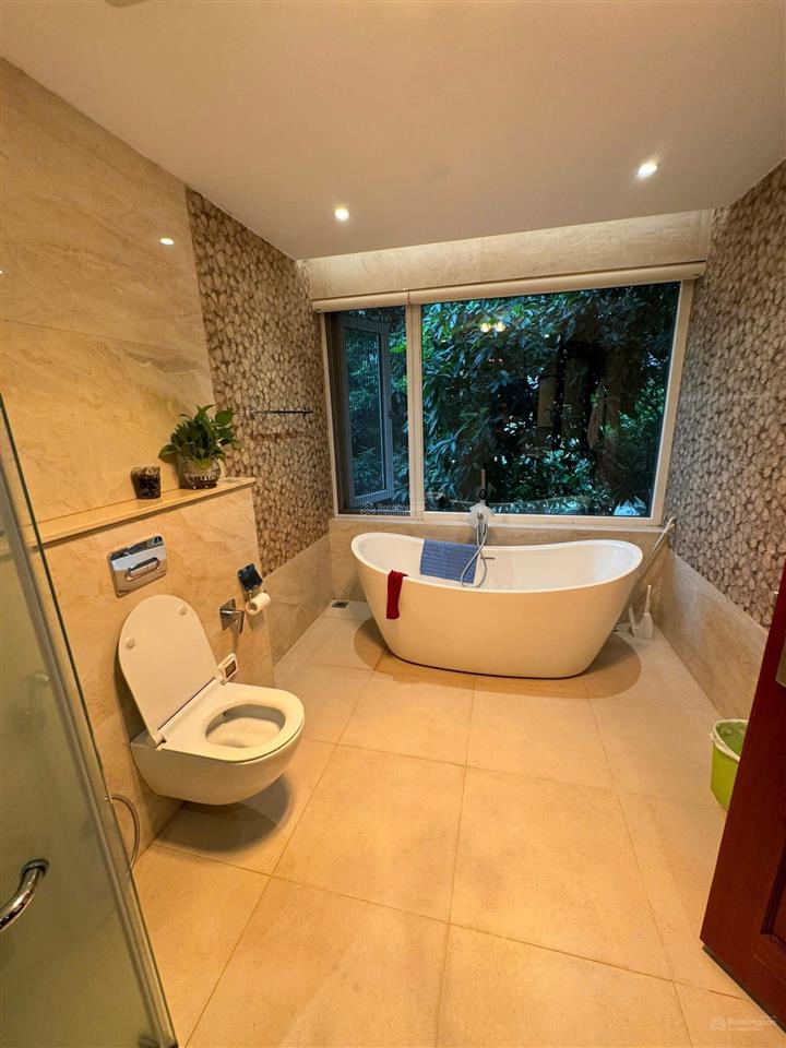 Biệt thự đẹp tại ecopark, 65 tỷ, 325m2, 3pn, 4wc, giá ưu đãi, tốt