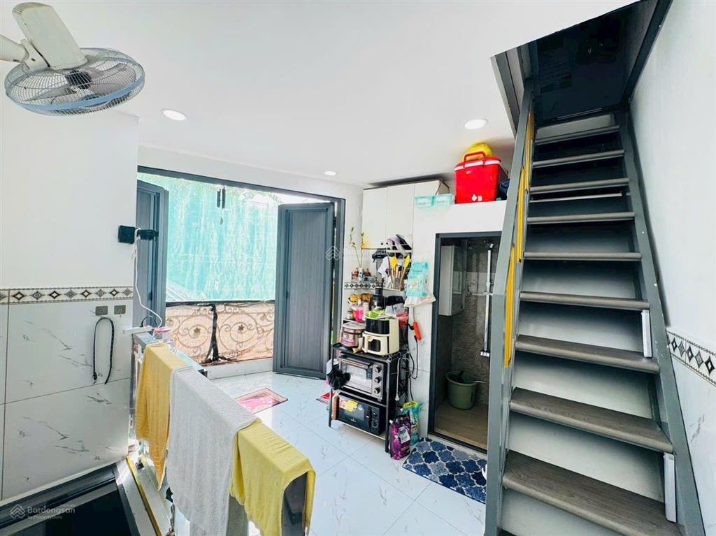 Siêu hiếm nhà mặt tiền kinh doanh đường trương đăng quế p3 gv thông ra thích quảng đức