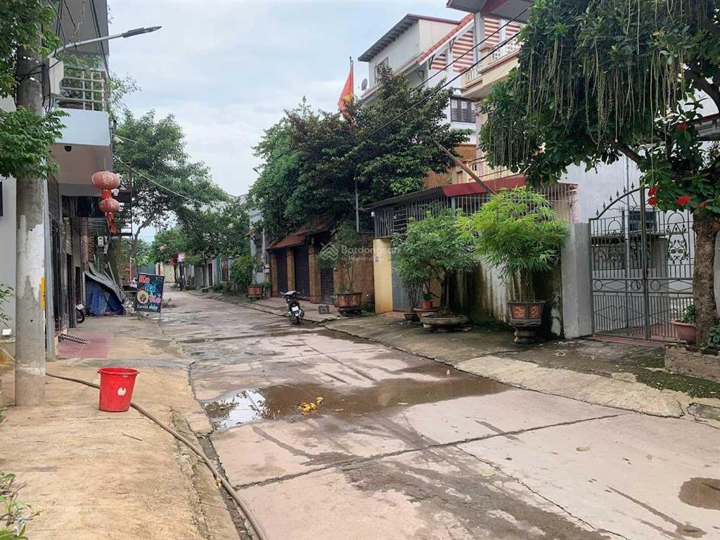 Chính chủ bán 50m2 thổ cư ô tô đỗ cửa tại song phương, hoài đức