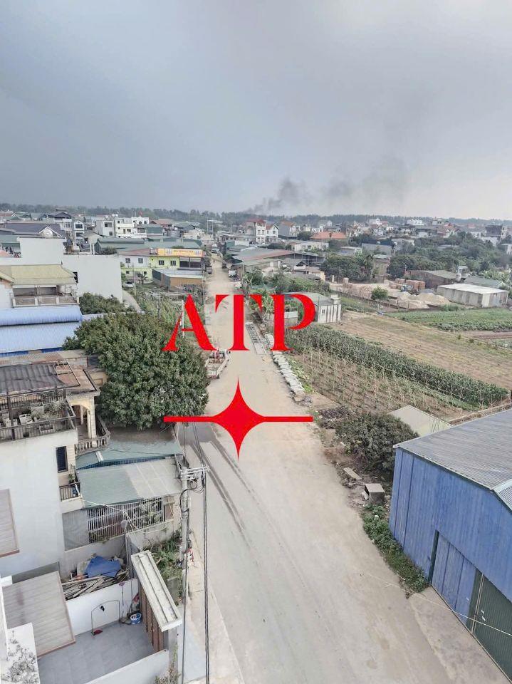 cần bán 50 m2 mặt đường DH 04 Tại trung tâm xã Vân Côn