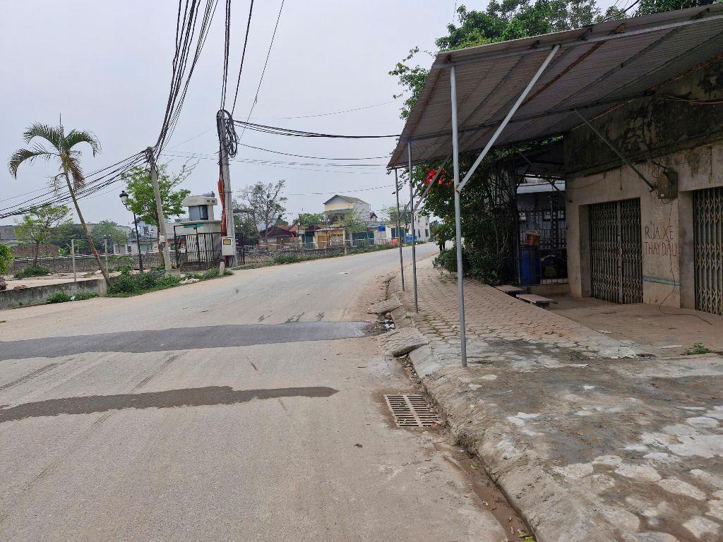 cần bán 50 m2 mặt đường DH 04 Tại trung tâm xã Vân Côn