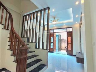 Hơn 3 tỷ sở hữu nhà 3.5 tầng full nội thất tại trung tâm xã vân côn
