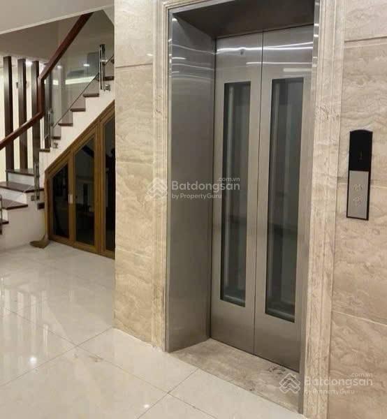 Bán nhà mặt phố lạc long quân 6 tầng thang máy 70m2 mt 5m hai mặt tiền view hồ tây giá 50 tỷ