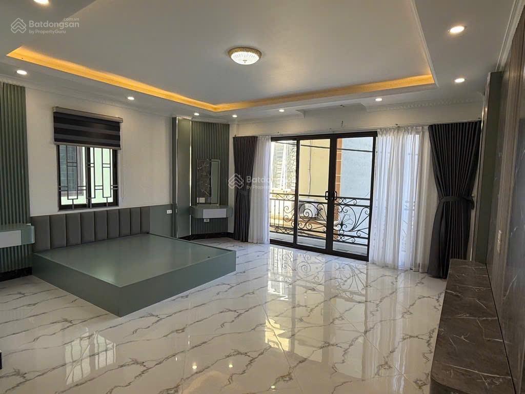 Hiếm! bán nhà minh khai  dt rộng  có sân để xe riêng 20m ô tô tránh  48m² x 5 tầng chỉ 8.28 tỷ