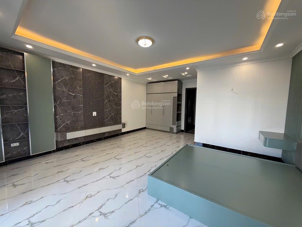 Hiếm! bán nhà minh khai  dt rộng  có sân để xe riêng 20m ô tô tránh  48m² x 5 tầng chỉ 8.28 tỷ