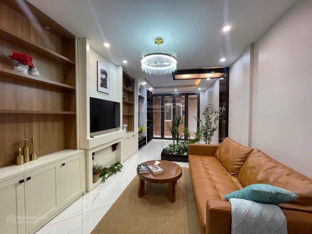 Bán nhà tam trinh  ô tô đỗ cổng  full nội thất  nhà đẹp đón tết  32m² x 5 tầng x 6.98 tỷ