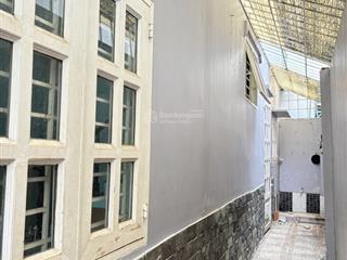 Bán gấp nhà lô góc thoáng  5 tầng  5pn  chỉ 6.5 tỷ