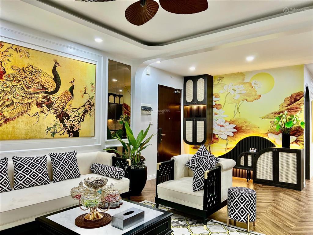 Bán gấp căn góc 1909 chung cư five star kim giang 2n2vs, hướng đông nam mát, view đẹp, nội thất xịn