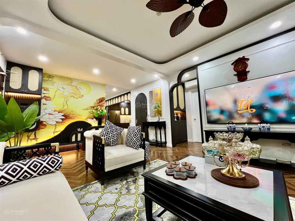 Bán gấp căn góc 1909 chung cư five star kim giang 2n2vs, hướng đông nam mát, view đẹp, nội thất xịn