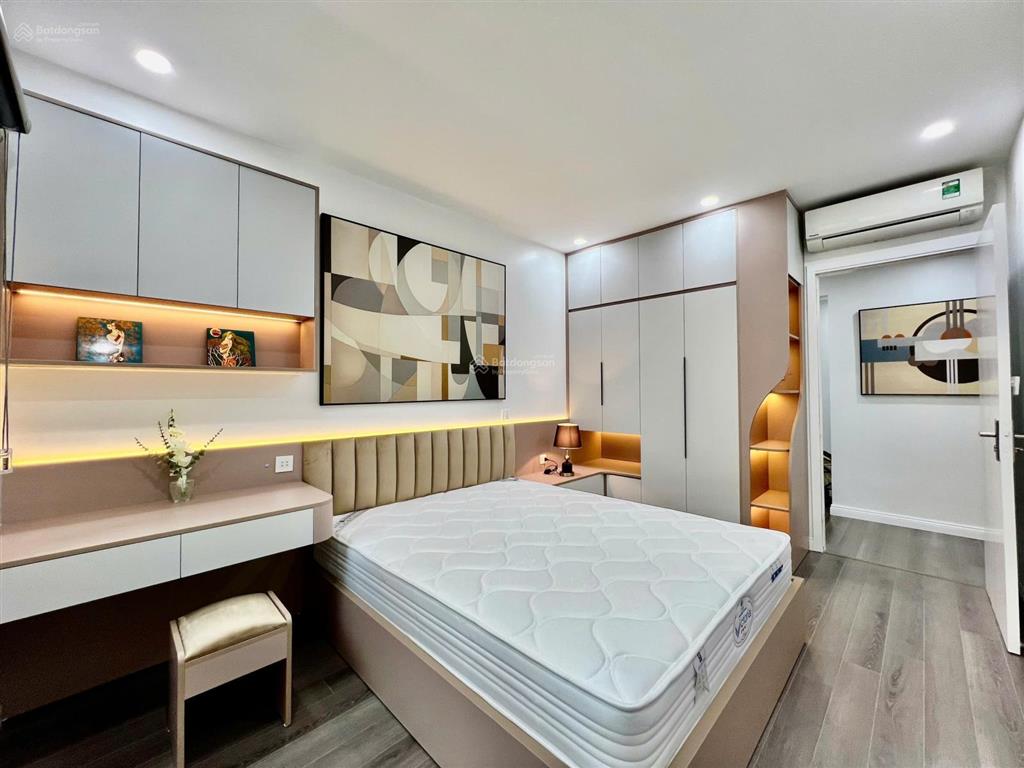 Bán căn hiếm 73m2 thiết kế 2 pn, 2 wc, 2 ban công view hồ, full nt, chung cư five star kim giang