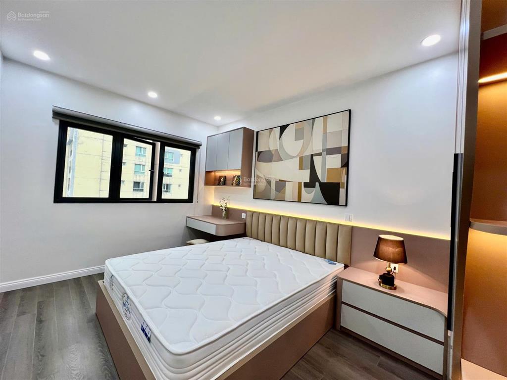 Bán căn hiếm 73m2 thiết kế 2 pn, 2 wc, 2 ban công view hồ, full nt, chung cư five star kim giang