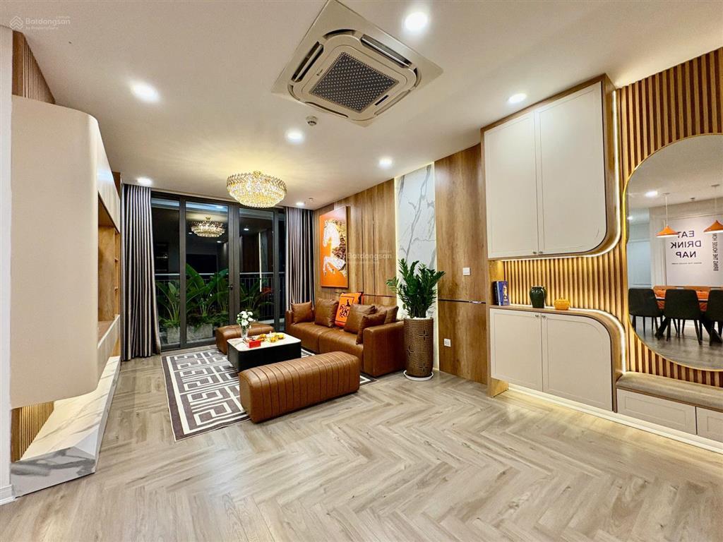 Chính chủ bán căn góc 3 ngủ, hướng nam, chung cư five star kim giang, nhà đẹp, có slot ô tô, sẵn sổ