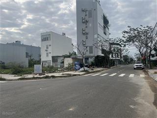 Bán lô góc siêu đẹp nam hoà xuân  đường hói kiểng 17 với đặng văn chung  hướng đông nam