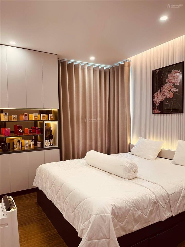 Căn hộ giá tốt 100% cực kỳ hot 2pn 2wc căn góc có logia riêng view ôm trọn nội khu giá 4,3 tỷ