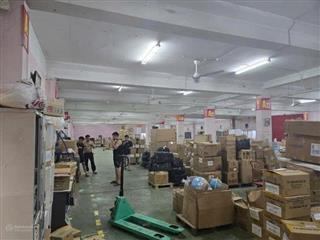 Cho thuê tòa nhà tại Vạn Phúc, Hà Đông, Hà Nội 800m *4 tầng xe contianer đỗ cửa giá rẻ