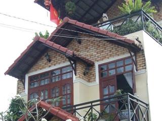 Bán biệt thự 300m2 xây dựng, hẻm trần văn mười, hóc môn