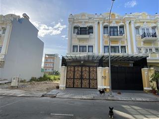 Cho thuê nhà cát lái dt 5x17m 1 trệt 3 lầu 4pn 4 máy lạnh, giá 13tr đường 12m xe hơi đậu trước nhà