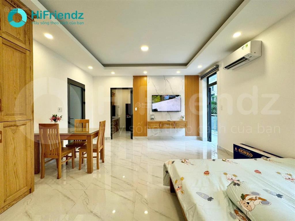 Nhà phố 1 trệt 4 lầu, có thang máy, full nội thất. giá 13.5 tỷ cho thuê 45tr/tháng có thu nhập ngay