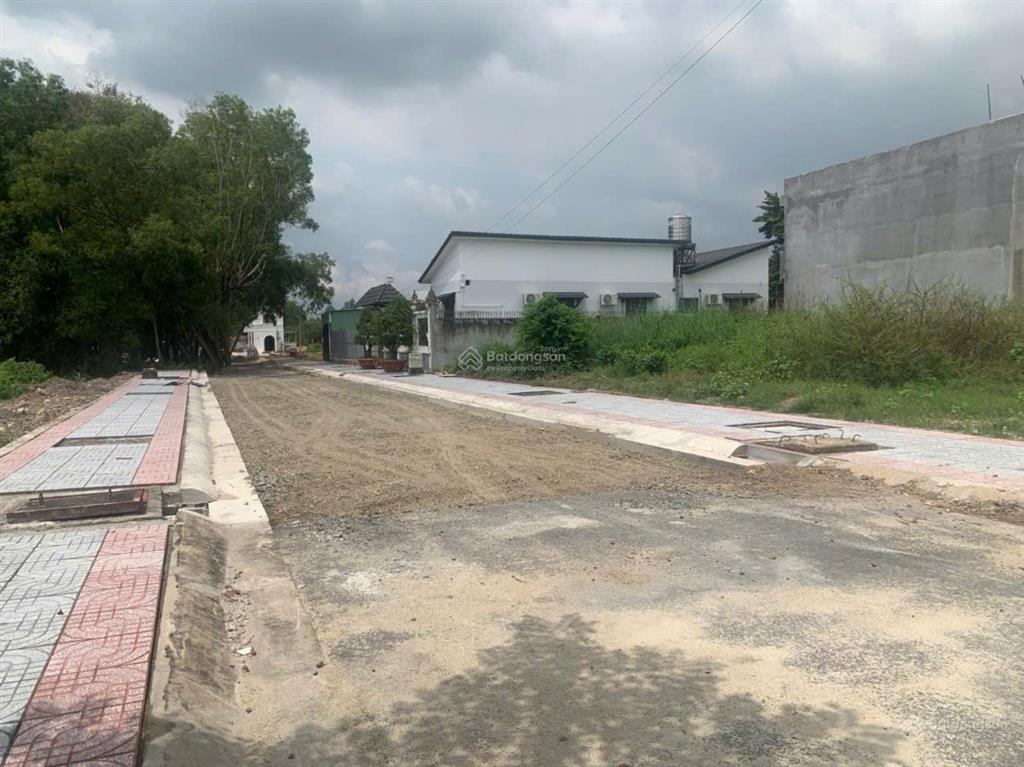 Cần bán đất 256m2 cách đường hùng vương 50 giá 8,5 tỷ.  tài 0707 004 ***