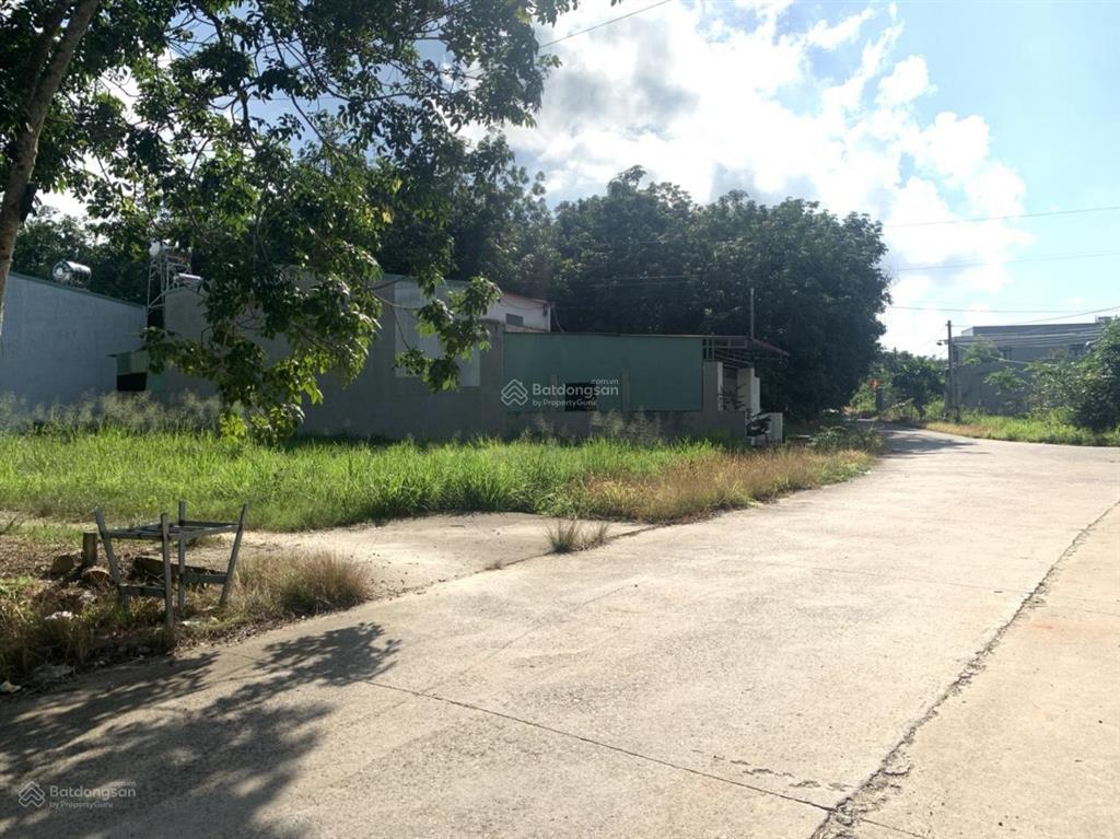 Bán lô đất đẹp gần đường quy hoạch 32m, 1350m2  282m2 tc giá 4,25 tỷ