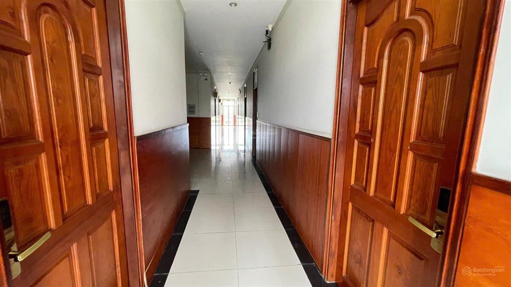 Bán đất có nhà nghỉ trên 22 phòng, doanh thu 100tr/tháng. 686m2  300m2 tc