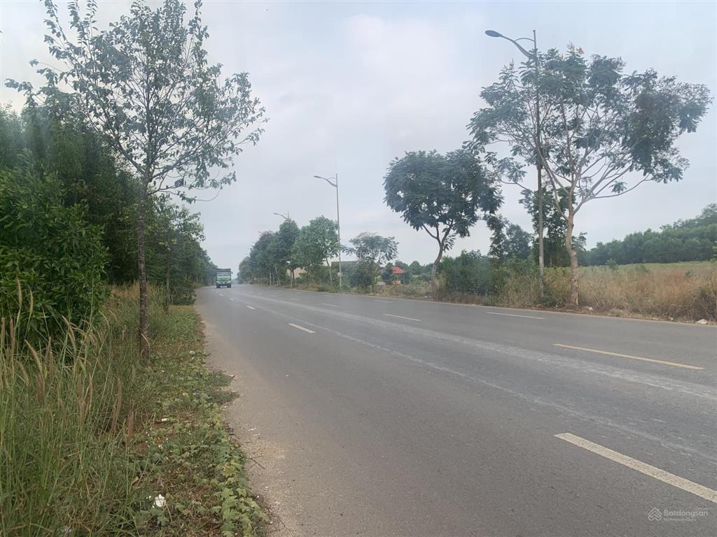 Bán 11000ha 300m2 tc mặt tiền mỹ xuân ngãi giao, giá 55tỷ.  tài 0707 004 ***