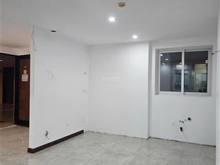 Bán căn hộ ciputra 153m2 tòa e, mới sửa, 4 ngủ, bếp mở, ban công view hồ sen, không nghĩa trang