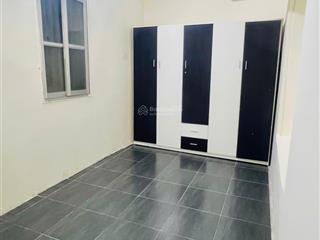 Cho thuê căn hộ tầng 1 tập thể k5 ngõ 36 ao sen, 60m2, 3 ngủ riêng biệt 6 triệu