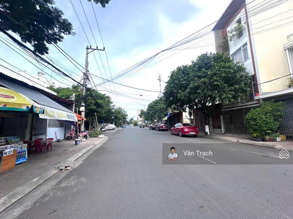 Căn góc 2 mặt tiền đường phùng hưng, phước long, nha trang hướng đông nam 187.4m2